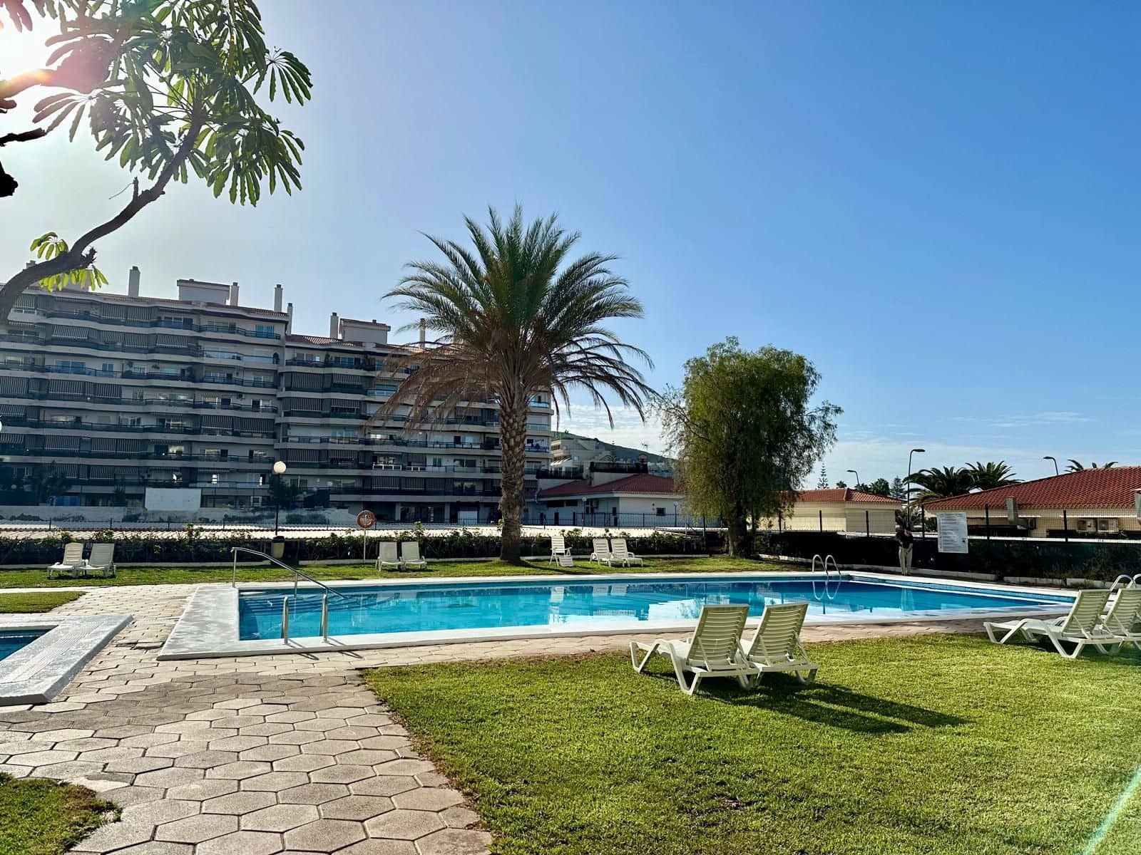 2 bedroom Apartment for sale in Los Cristianos with pool - € 355,000 (Ref: 9494282)