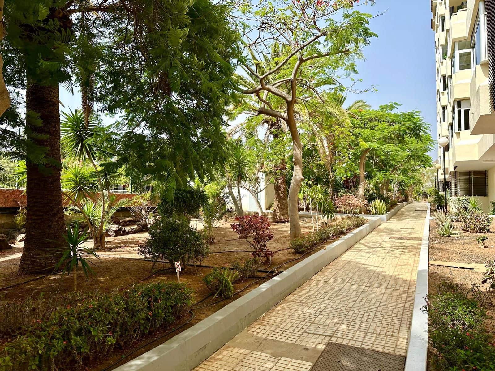 2 bedroom Apartment for sale in Los Cristianos with pool - € 355,000 (Ref: 9494282)