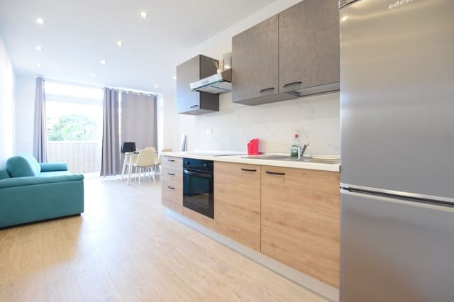 1 soveværelse Lejlighed til salg i Playa de las Américas, Adeje med swimmingpool garage - € 239.900 (Ref: 9496859)