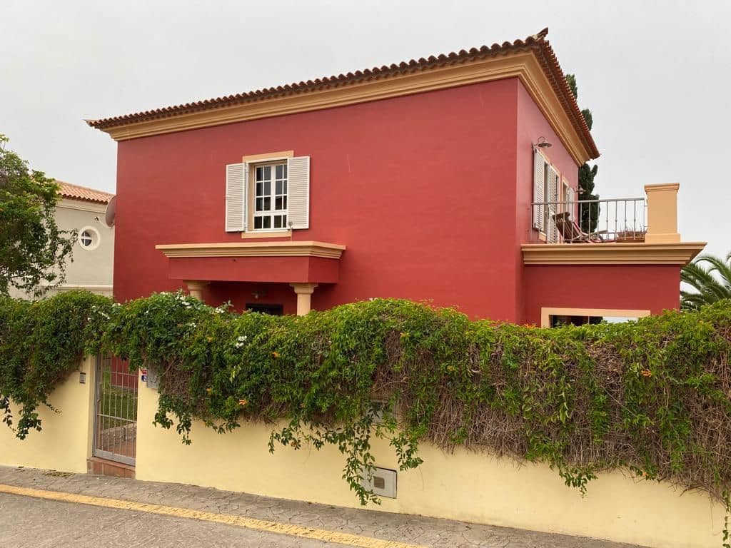 4 Zimmer Villa zu verkaufen in Chayofa mit Garage - 1.200.000 € (Ref: 9501843)