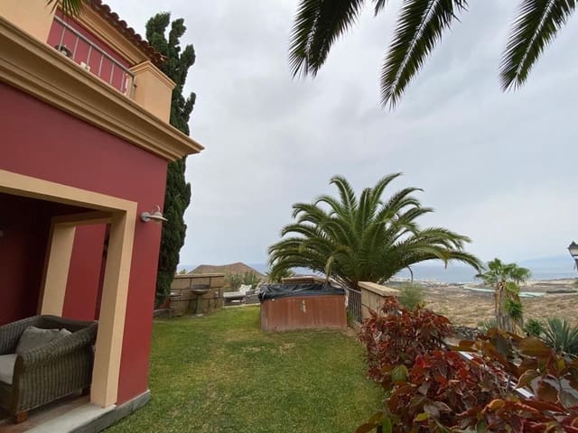 4 Zimmer Villa zu verkaufen in Chayofa, Arona mit Garage - 1.200.000 € (Ref: 9501843)