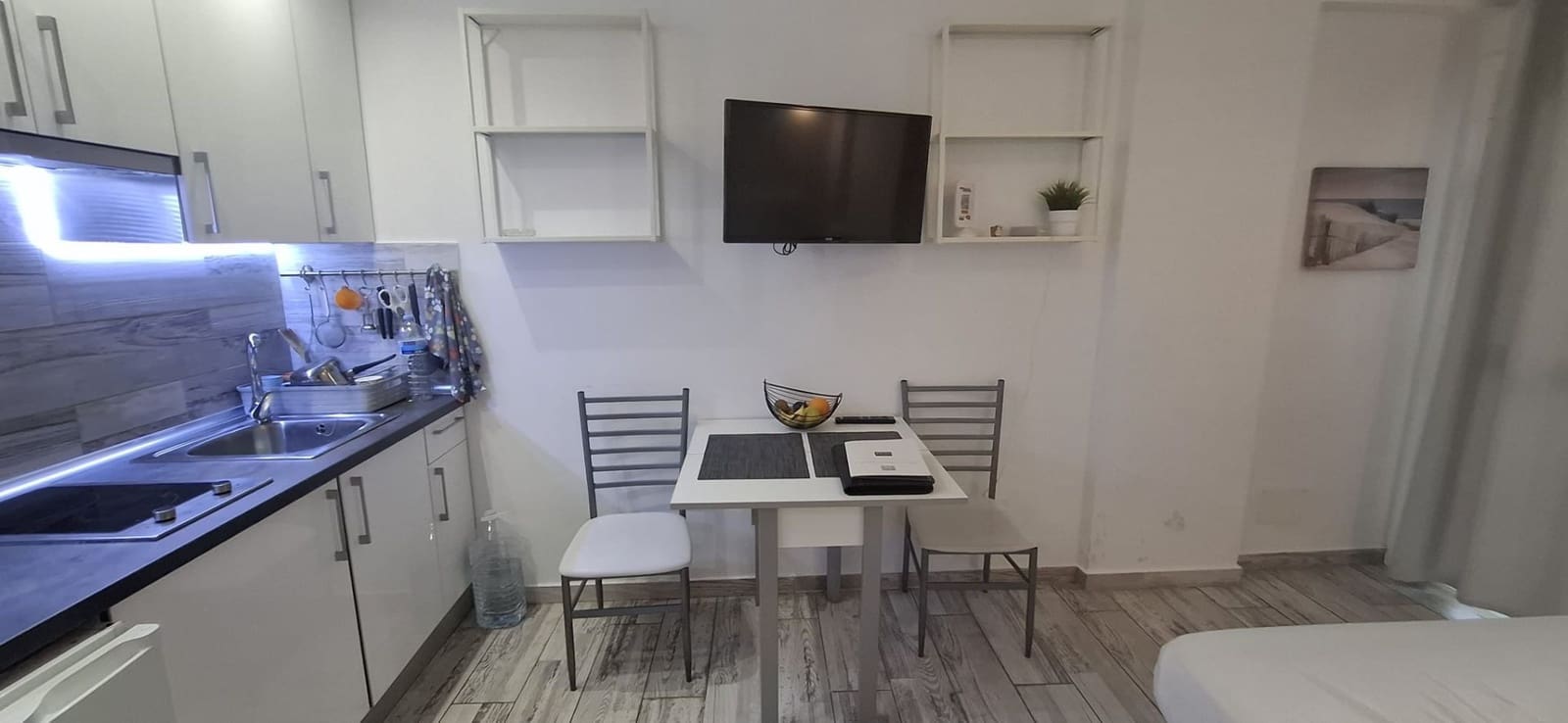 Appartement te koop in Costa Adeje met zwembad garage - € 160.000 (Ref: 9503841)