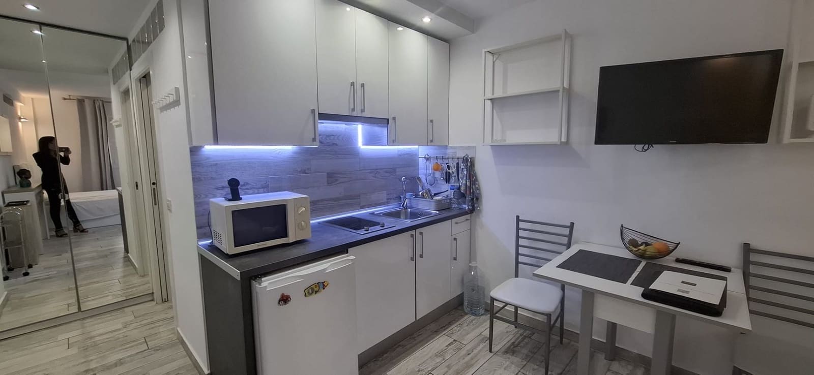 Appartement te koop in Costa Adeje met zwembad garage - € 160.000 (Ref: 9503841)