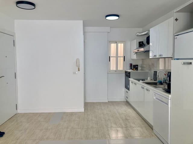 2 soverom Leilighet til salgs i Costa Adeje, Adeje med svømmebasseng garasje - € 399 000 (Ref: 9535509)