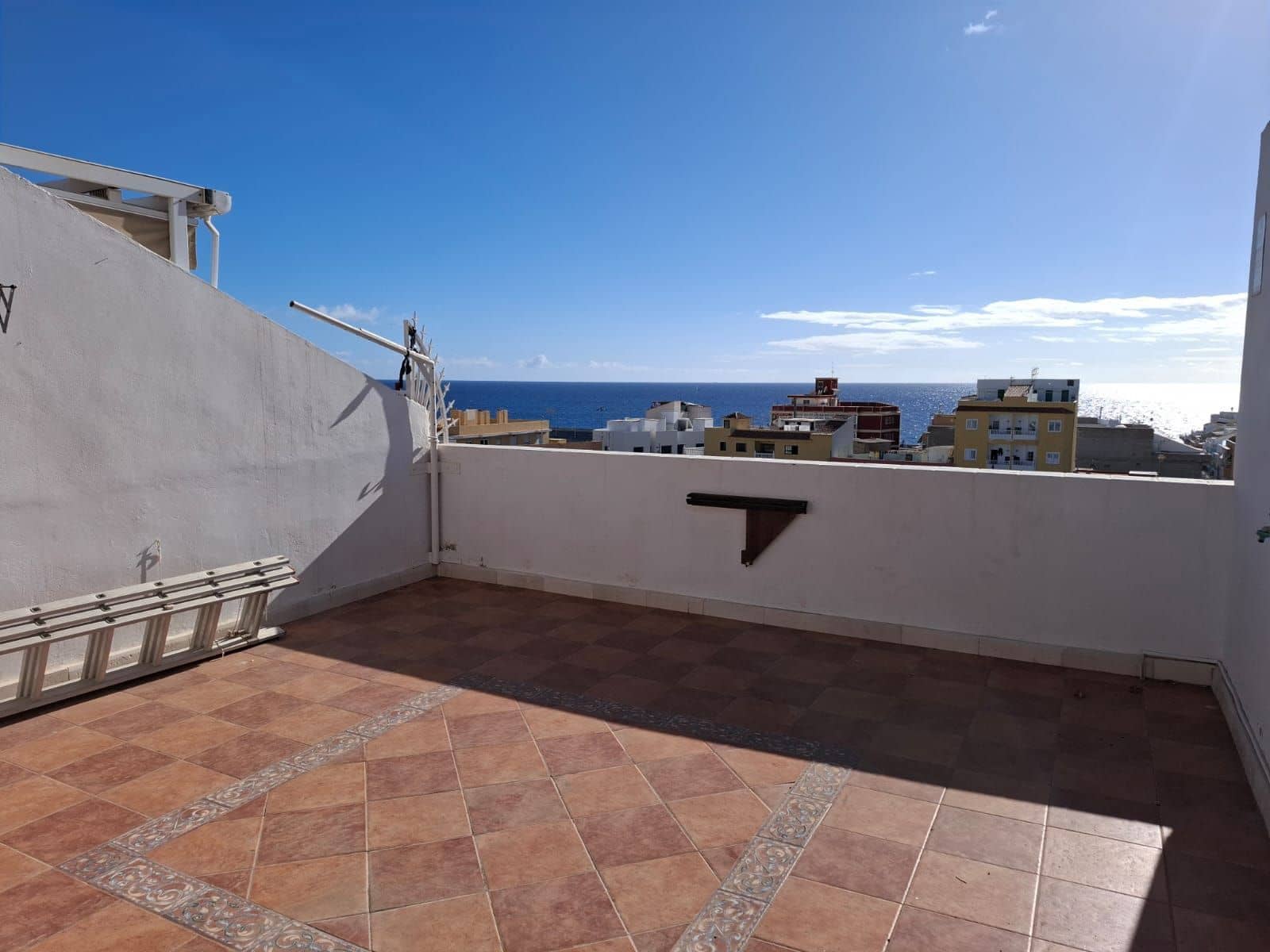 3 soveværelse Penthouse til salg i Playa San Juan med garage - € 340.000 (Ref: 9543044)