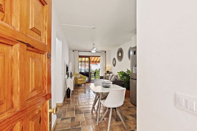 1 chambre Appartement à vendre à San Eugenio Bajo, Adeje avec piscine garage - 350 000 € (Ref: 9554556)