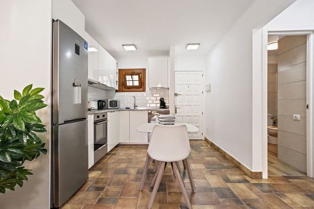 1 chambre Appartement à vendre à San Eugenio Bajo, Adeje avec piscine garage - 350 000 € (Ref: 9554556)