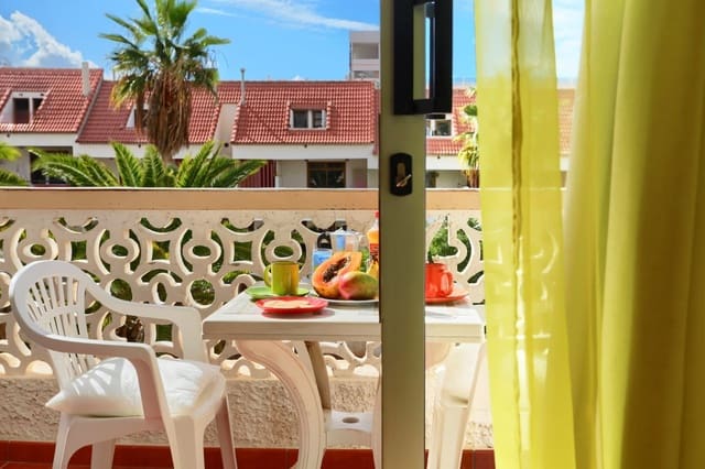 1 bedroom Apartment for sale in Playa de las Americas, Arona with pool - € 295,000 (Ref: 9564312)