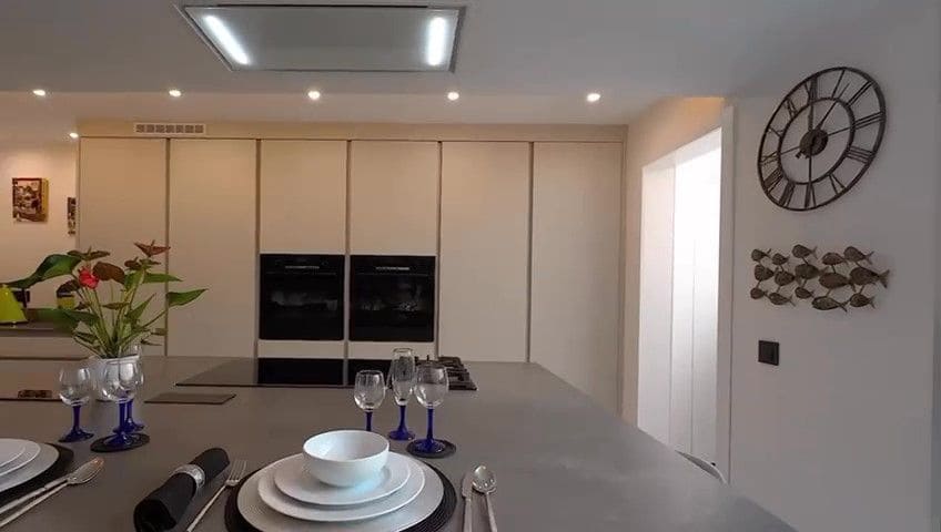 3 makuuhuone Huvila myytävänä paikassa Los Cristianos mukana uima-altaan - 695 000 € (Ref: 9594628)