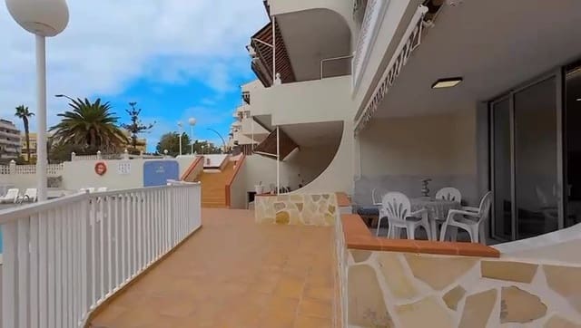 3 makuuhuone Huvila myytävänä paikassa Los Cristianos, Arona mukana uima-altaan - 695 000 € (Ref: 9594628)