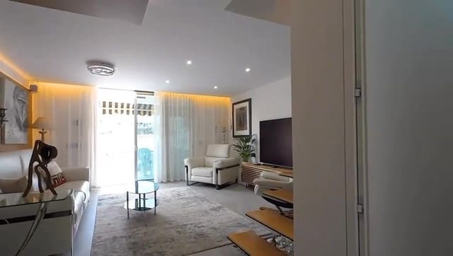 3 makuuhuone Huvila myytävänä paikassa Los Cristianos, Arona mukana uima-altaan - 695 000 € (Ref: 9594628)