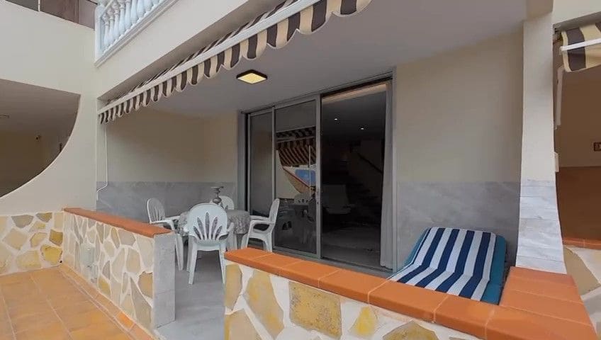 3 makuuhuone Huvila myytävänä paikassa Los Cristianos mukana uima-altaan - 695 000 € (Ref: 9594628)