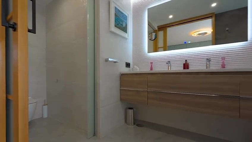 3 makuuhuone Huvila myytävänä paikassa Los Cristianos mukana uima-altaan - 695 000 € (Ref: 9594628)