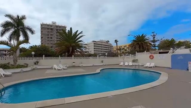 3 makuuhuone Huvila myytävänä paikassa Los Cristianos, Arona mukana uima-altaan - 695 000 € (Ref: 9594628)