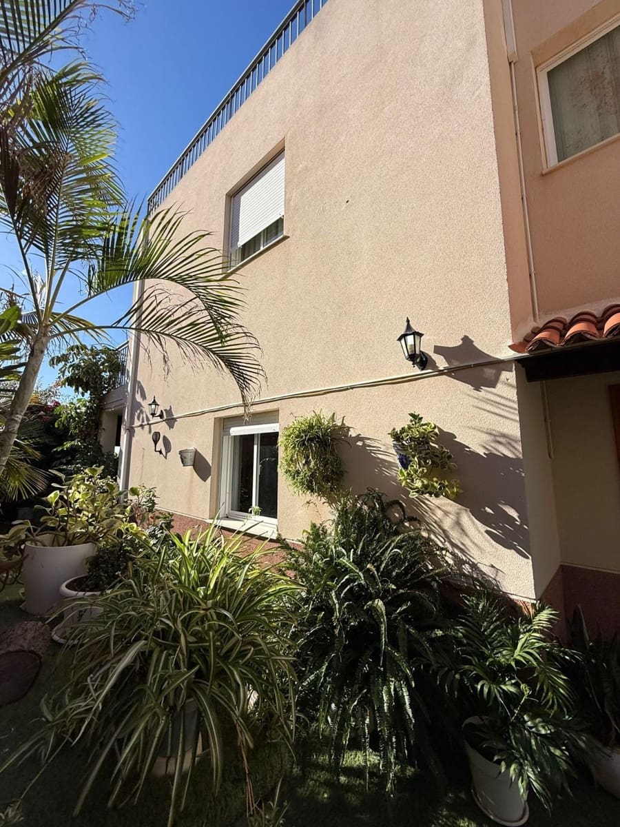 5 soverom Villa til salgs i Fanabe med garasje - € 899 000 (Ref: 9614706)