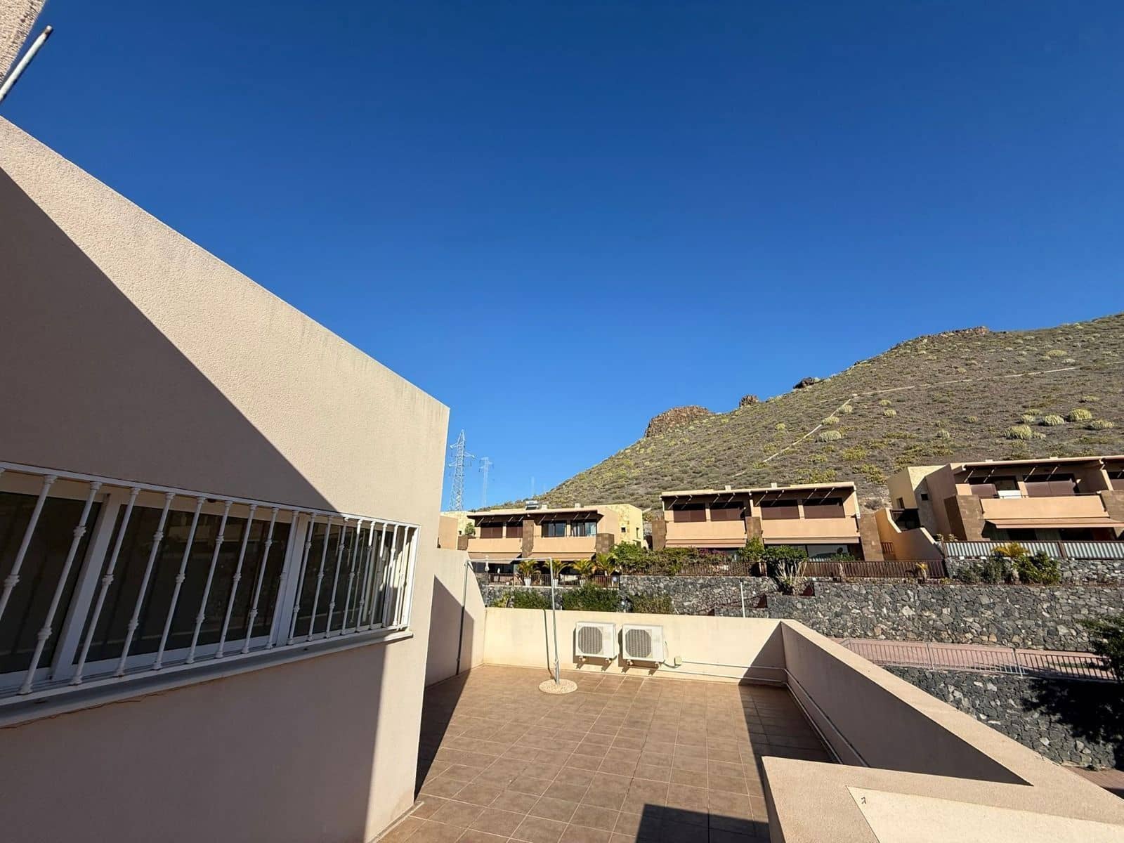 5 soverom Villa til salgs i Fanabe med garasje - € 899 000 (Ref: 9614706)