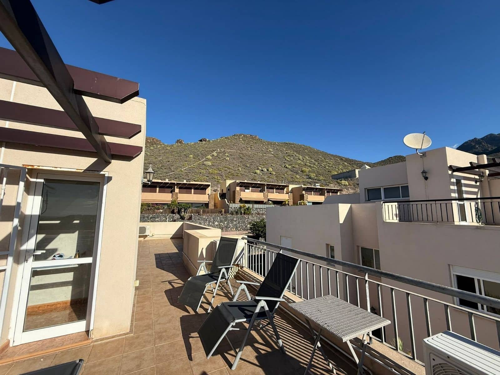 5 soverom Villa til salgs i Fanabe med garasje - € 899 000 (Ref: 9614706)