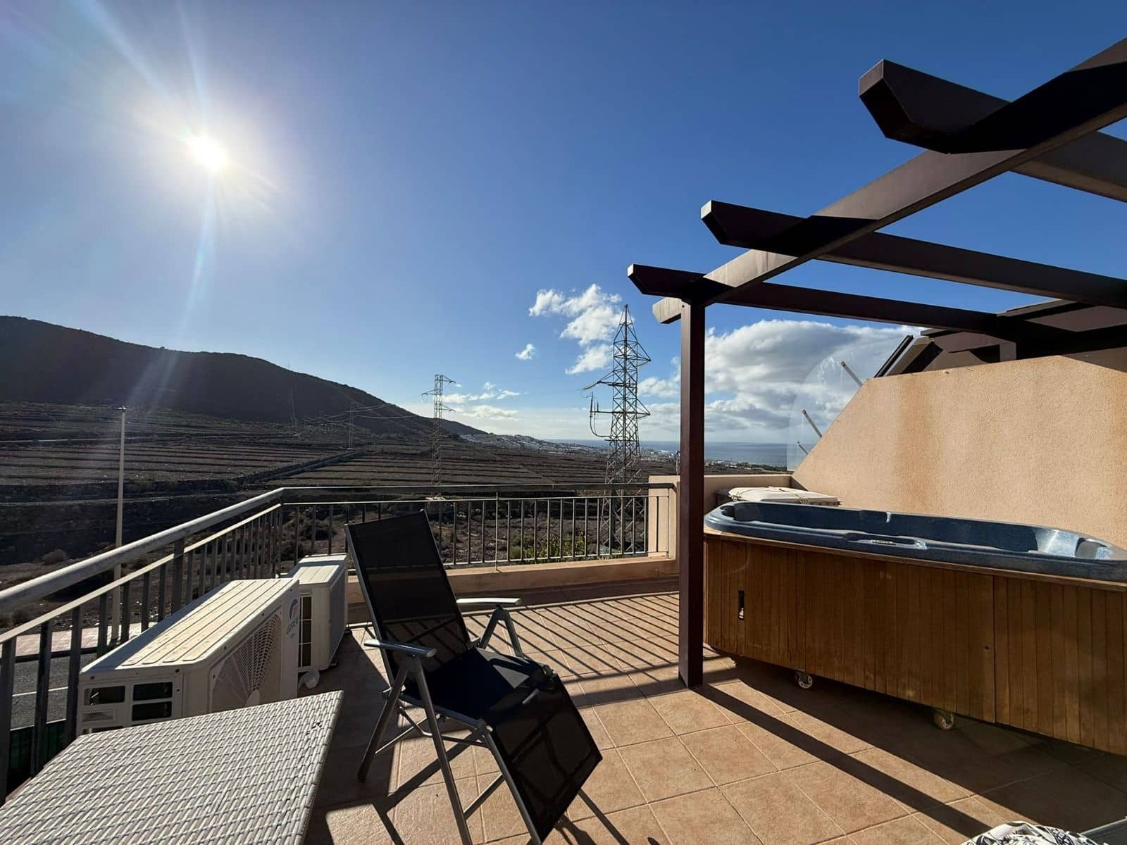 5 soverom Villa til salgs i Fanabe med garasje - € 899 000 (Ref: 9614706)