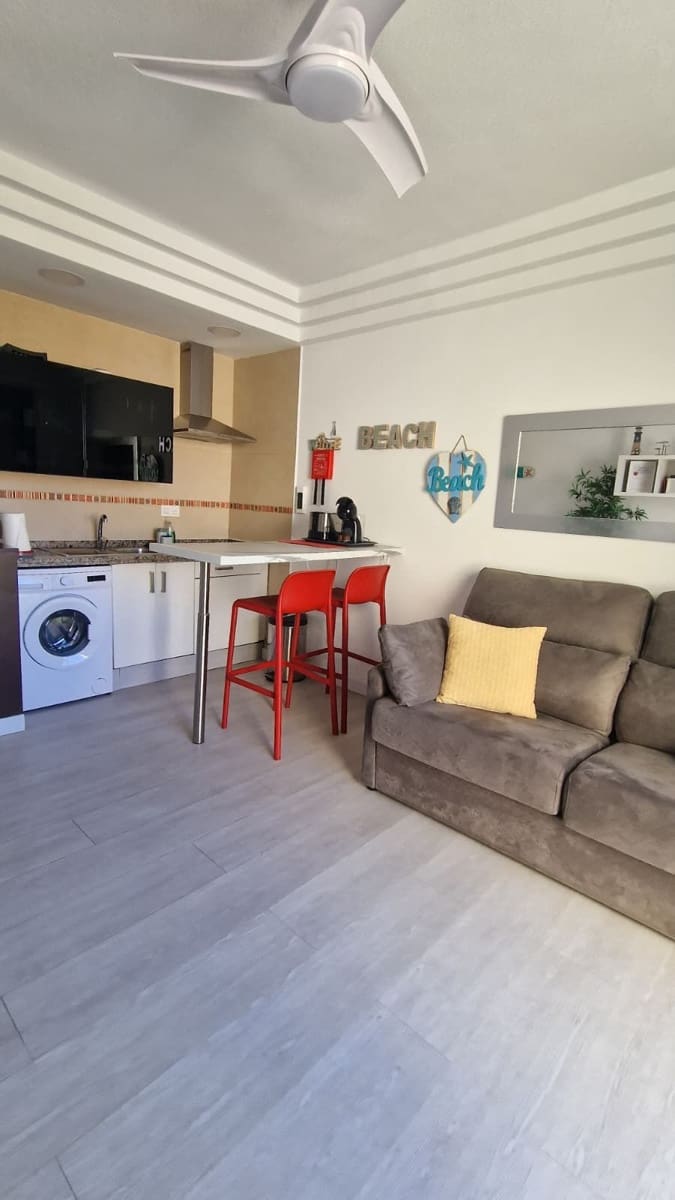 1 makuuhuone Huoneisto myytävänä paikassa Costa Adeje mukana uima-altaan 
autotalli - 319 000 € (Ref: 9625312)