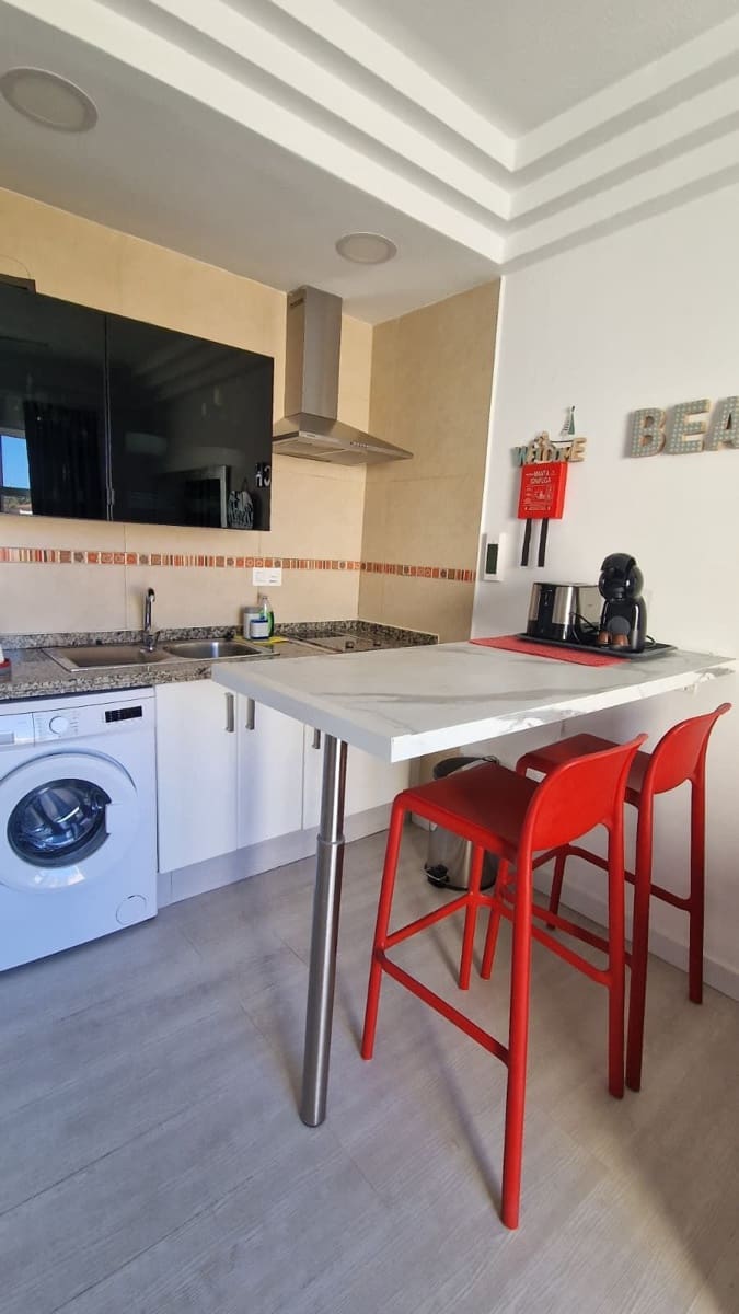 1 makuuhuone Huoneisto myytävänä paikassa Costa Adeje mukana uima-altaan 
autotalli - 319 000 € (Ref: 9625312)