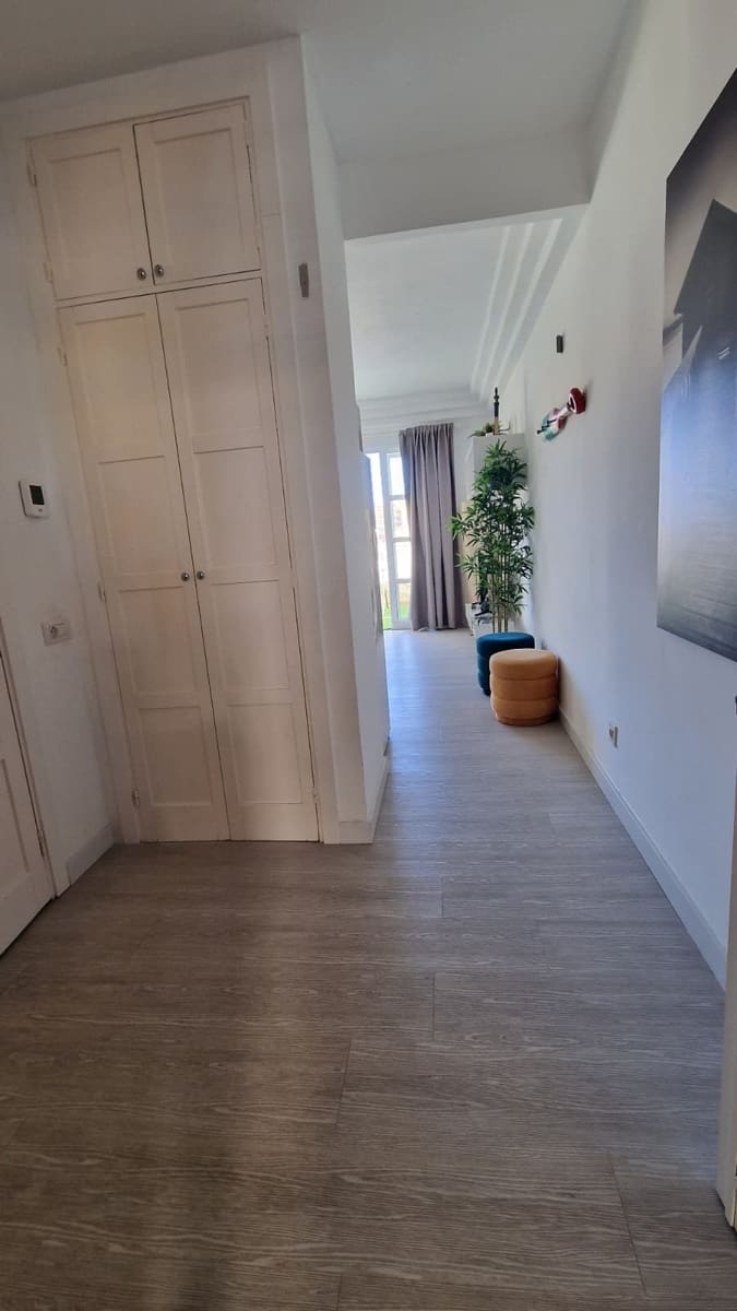 1 makuuhuone Huoneisto myytävänä paikassa Costa Adeje mukana uima-altaan 
autotalli - 319 000 € (Ref: 9625312)