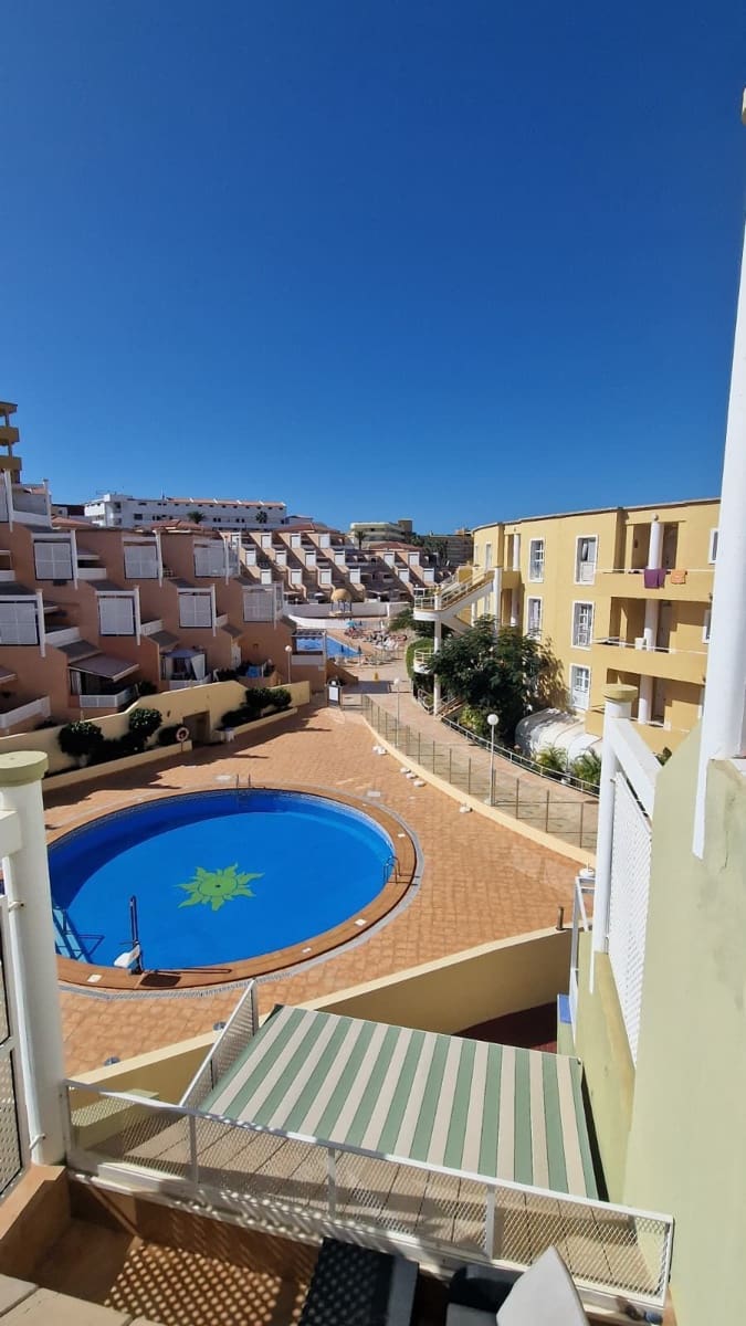 1 makuuhuone Huoneisto myytävänä paikassa Costa Adeje mukana uima-altaan 
autotalli - 319 000 € (Ref: 9625312)