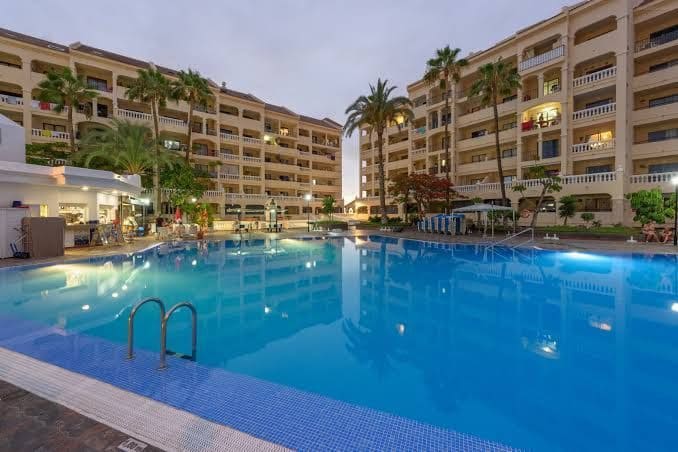 1 sovrum Lägenhet till salu i Los Cristianos med pool garage - 285 000 € (Ref: 9629616)