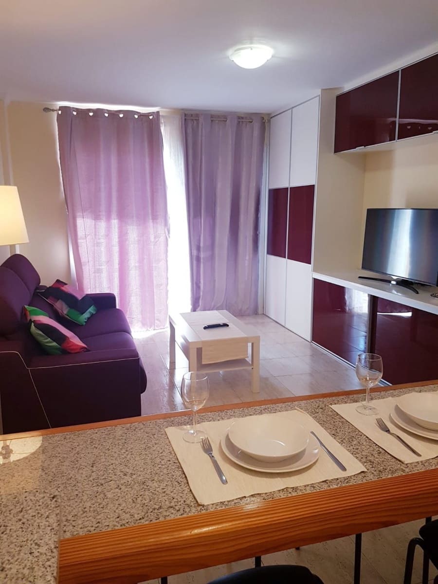 1 quarto Apartamento para venda em Los Cristianos - 270 000 € (Ref: 9636436)