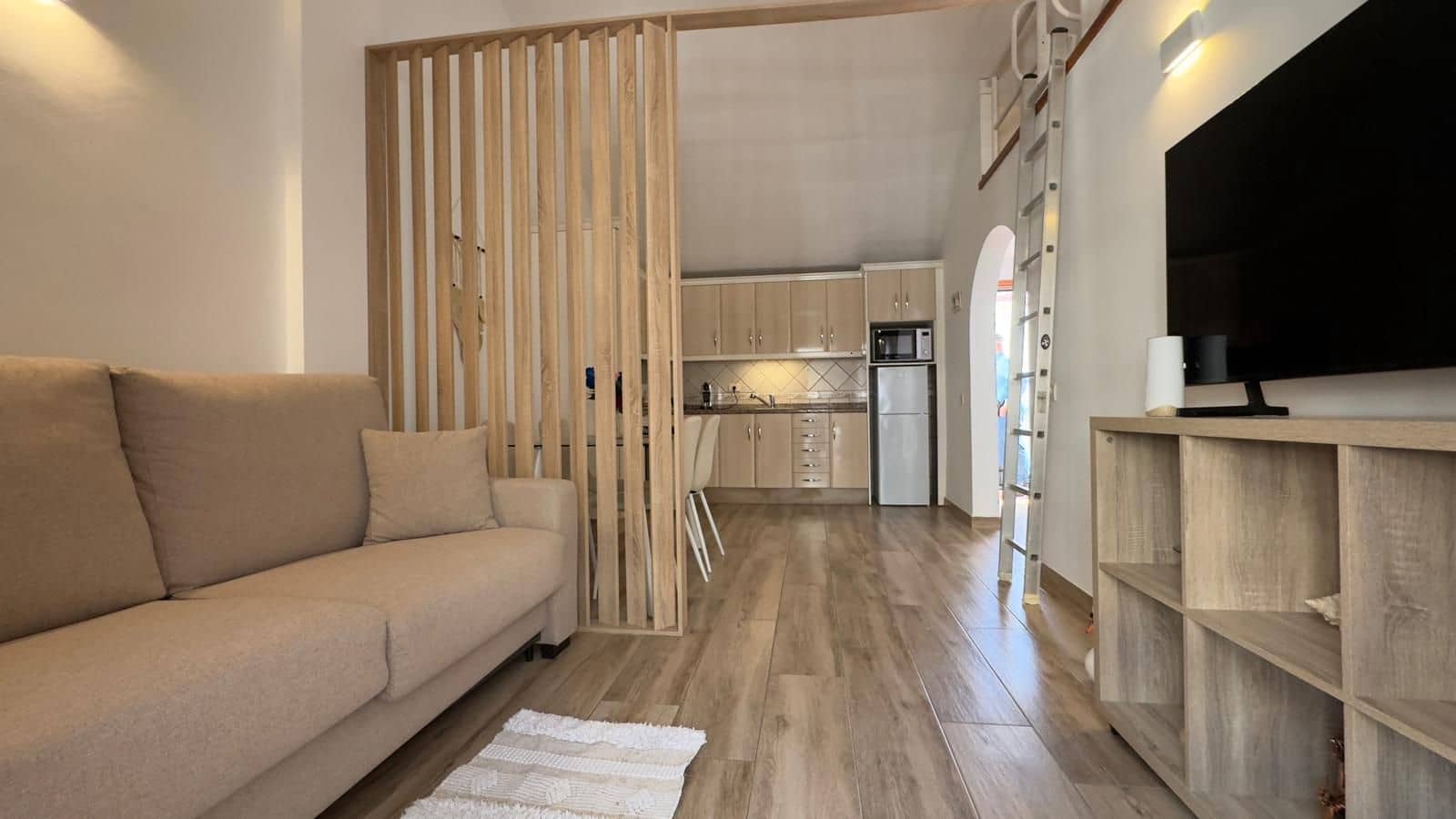 1 quarto Apartamento para venda em Los Cristianos com piscina - 289 000 € (Ref: 9636437)