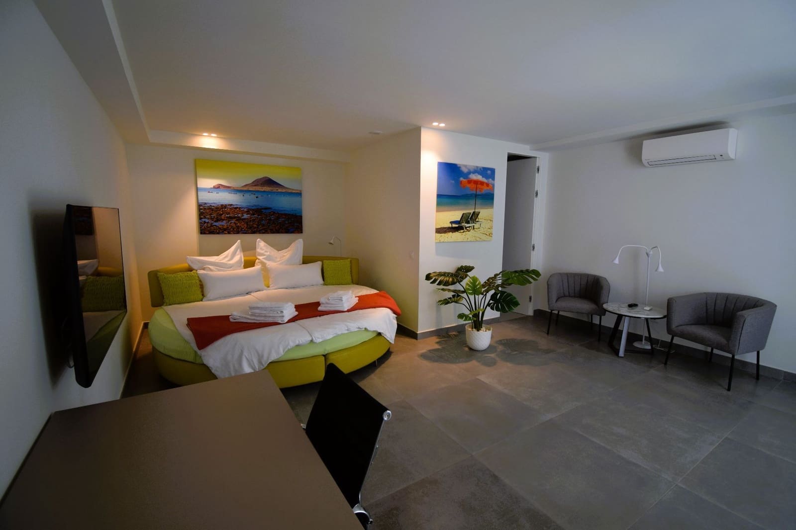 4 quarto Apartamento para venda em Adeje com piscina garagem - 1 330 000 € (Ref: 9651224)