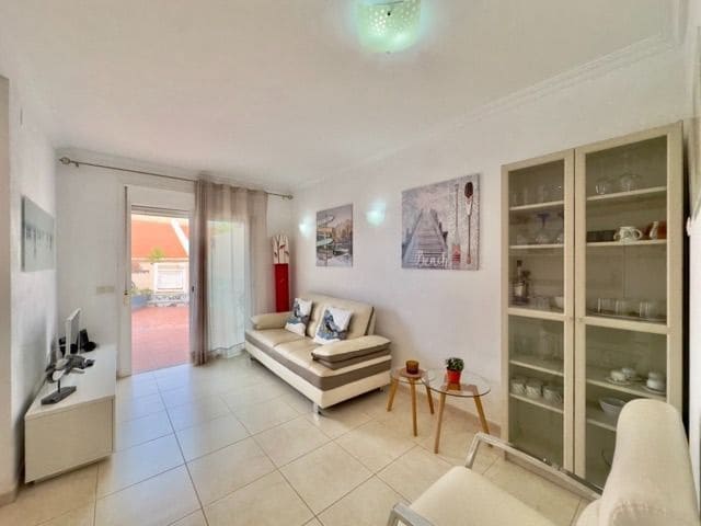 3 soveværelse Semi-Rækkehus til salg i Los Gigantes med swimmingpool garage - € 595.000 (Ref: 9665914)