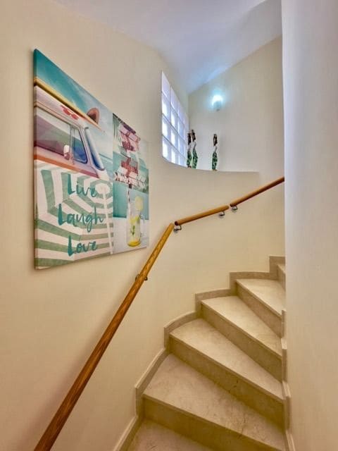 3 soveværelse Semi-Rækkehus til salg i Los Gigantes med swimmingpool garage - € 595.000 (Ref: 9665914)