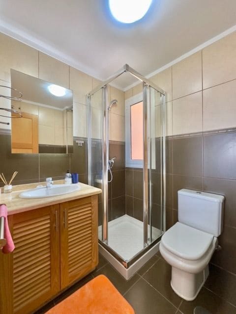 3 soveværelse Semi-Rækkehus til salg i Los Gigantes med swimmingpool garage - € 595.000 (Ref: 9665914)