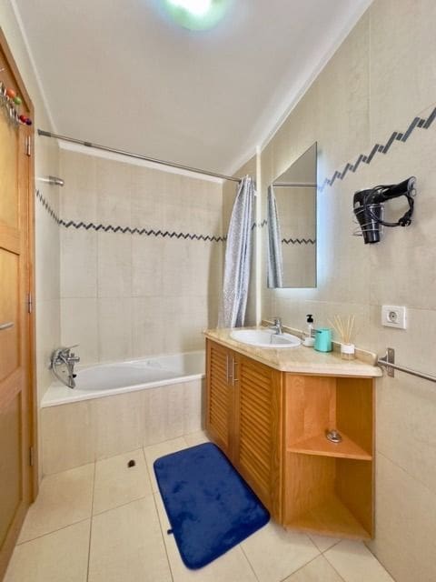 3 soveværelse Semi-Rækkehus til salg i Los Gigantes med swimmingpool garage - € 595.000 (Ref: 9665914)