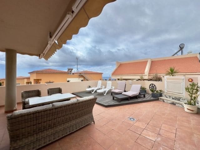 3 soveværelse Semi-Rækkehus til salg i Los Gigantes med swimmingpool garage - € 595.000 (Ref: 9665914)