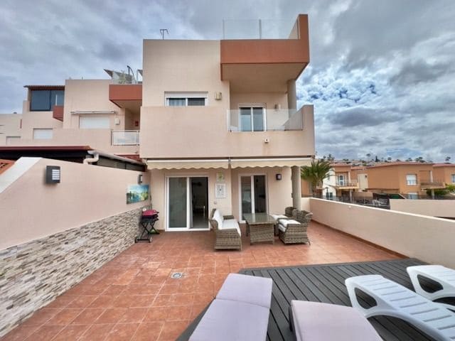 3 soveværelse Semi-Rækkehus til salg i Los Gigantes med swimmingpool garage - € 595.000 (Ref: 9665914)