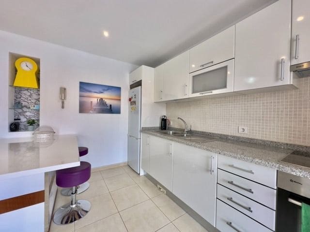 3 soveværelse Semi-Rækkehus til salg i Los Gigantes med swimmingpool garage - € 595.000 (Ref: 9665914)