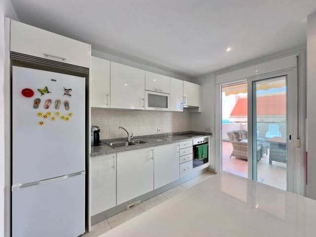 3 soveværelse Semi-Rækkehus til salg i Los Gigantes med swimmingpool garage - € 595.000 (Ref: 9665914)