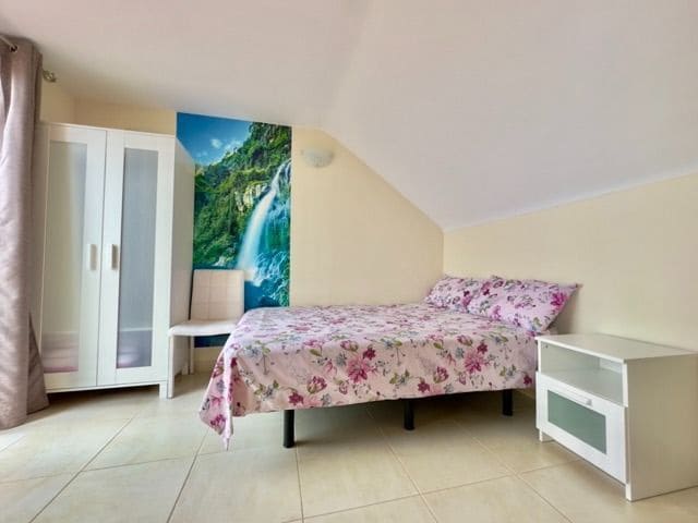 3 soveværelse Semi-Rækkehus til salg i Los Gigantes med swimmingpool garage - € 595.000 (Ref: 9665914)