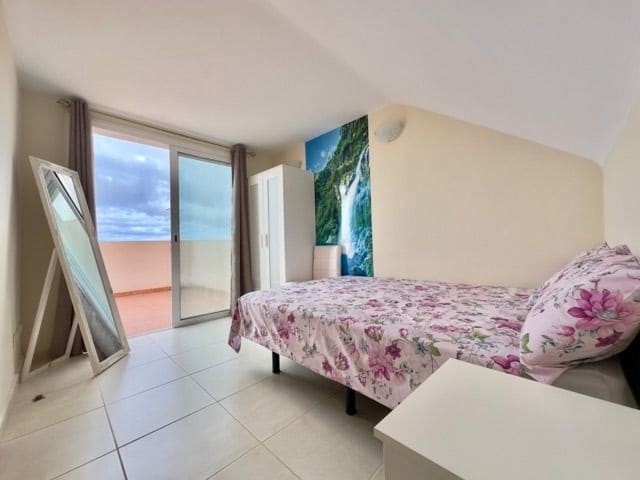 3 soveværelse Semi-Rækkehus til salg i Los Gigantes med swimmingpool garage - € 595.000 (Ref: 9665914)