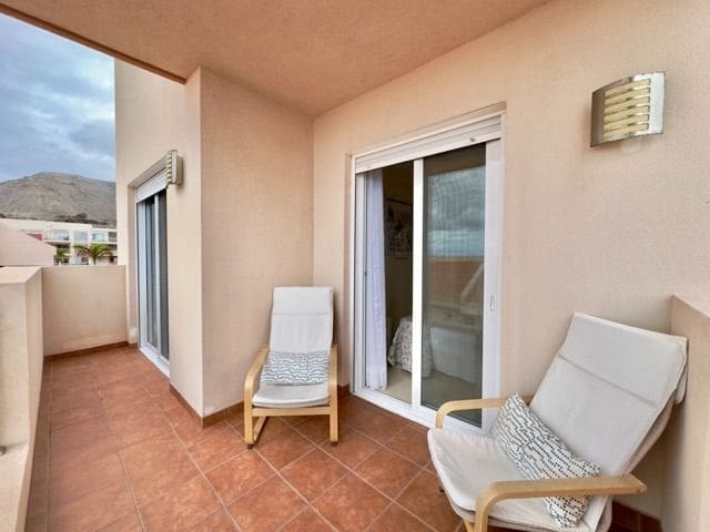 3 soveværelse Semi-Rækkehus til salg i Los Gigantes med swimmingpool garage - € 595.000 (Ref: 9665914)