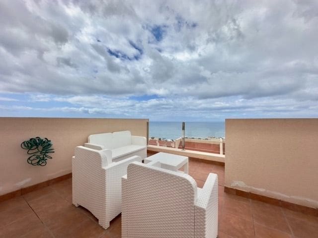 3 soveværelse Semi-Rækkehus til salg i Los Gigantes med swimmingpool garage - € 595.000 (Ref: 9665914)