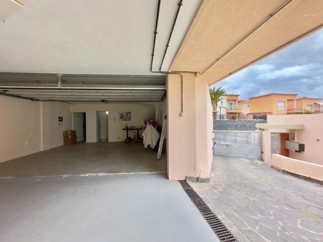 3 soveværelse Semi-Rækkehus til salg i Los Gigantes med swimmingpool garage - € 595.000 (Ref: 9665914)