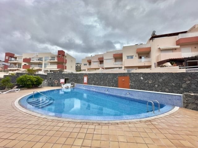 3 soveværelse Semi-Rækkehus til salg i Los Gigantes med swimmingpool garage - € 595.000 (Ref: 9665914)