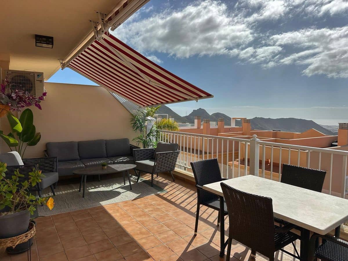 1 makuuhuone Huoneisto myytävänä paikassa Chayofa mukana uima-altaan 
autotalli - 285 000 € (Ref: 9665915)