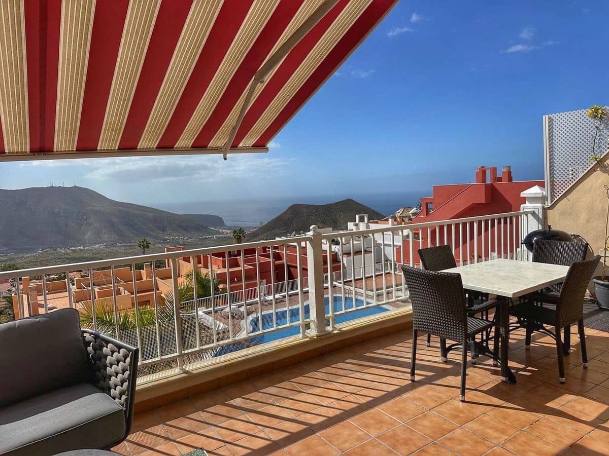 1 makuuhuone Huoneisto myytävänä paikassa Chayofa mukana uima-altaan 
autotalli - 285 000 € (Ref: 9665915)