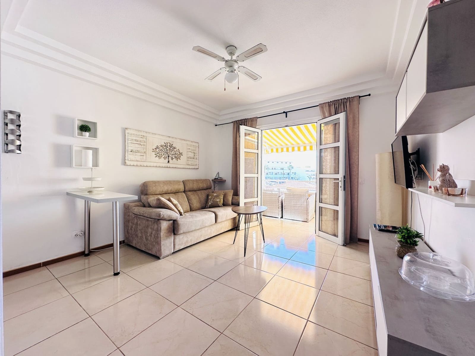 1 Zimmer Apartment zu verkaufen in Costa Adeje mit Pool - 310.000 € (Ref: 9673803)