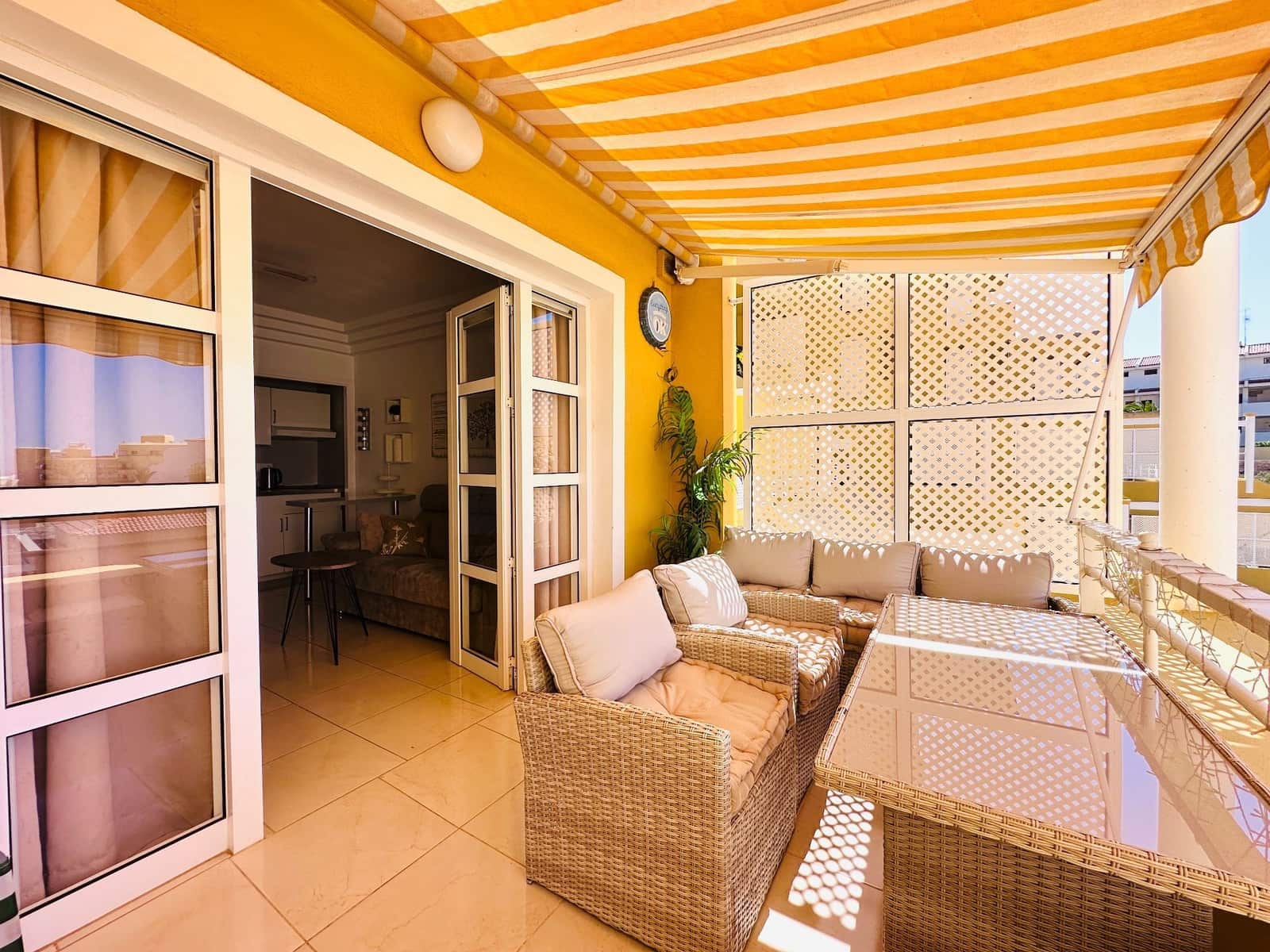 1 Zimmer Apartment zu verkaufen in Costa Adeje mit Pool - 310.000 € (Ref: 9673803)