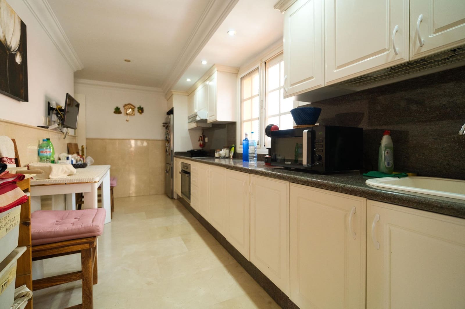 3 soveværelse Lejlighed til salg i Playa del Duque med swimmingpool - € 840.000 (Ref: 9711076)