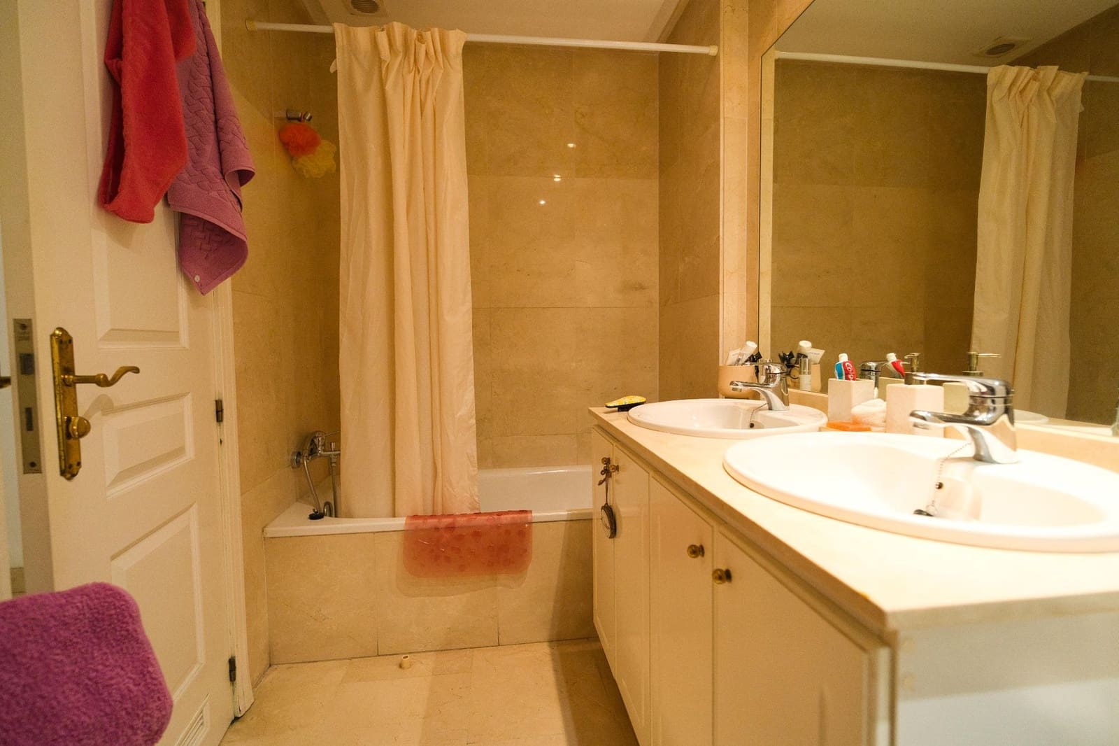 3 soveværelse Lejlighed til salg i Playa del Duque med swimmingpool - € 840.000 (Ref: 9711076)